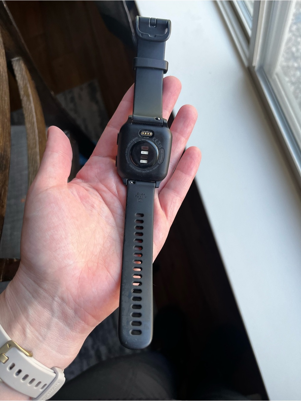 Garmin Venu Sq Black Smartwatch with Rose Gold Trim - Picture 3 of 4